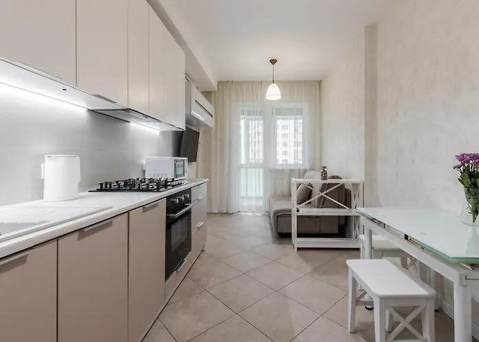 Magic On Shevchenka Str *