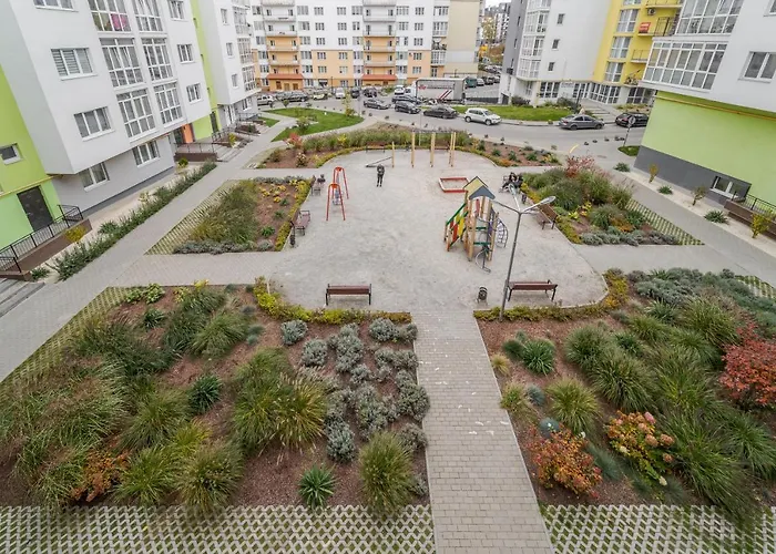 Magic On Shevchenka Str *