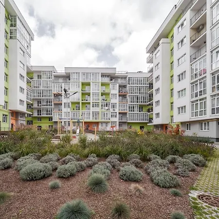 Magic On Shevchenka Str *